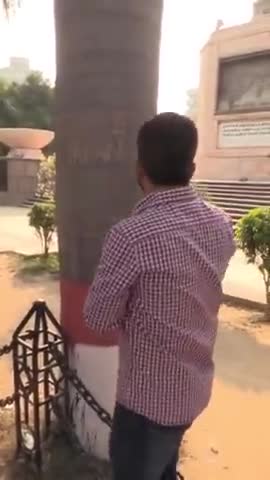 पेड़ का छाल छीलकर दिल की बात लिखने वाले आशिकों को चेतावनी।


#भारतीय_मिसाइल