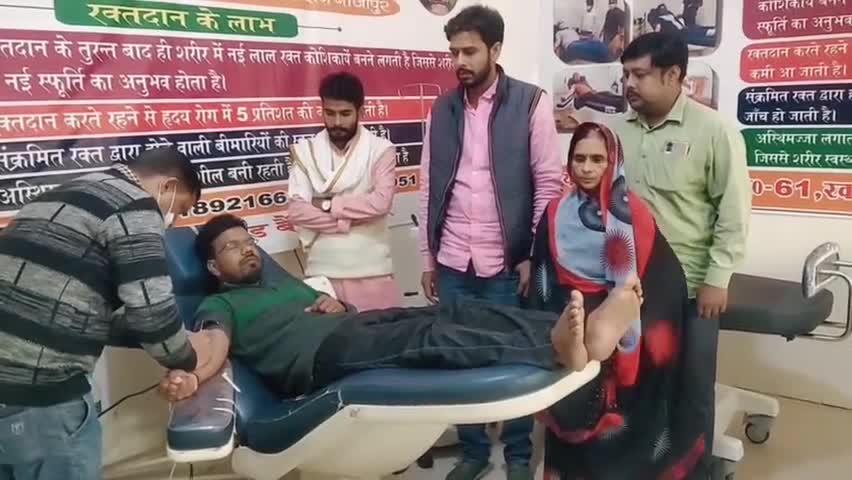 #समाजसेवा के प्रति ऐसा जूनून, #छात्रनेता दीपक उपाध्याय #रक्तदान कराकर बचा रहे #नवजात_शिशुओं_की_जान..