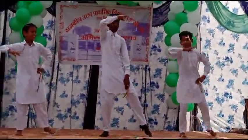 पदमपुर: Rajkia uchh Prathmik Vidyalay 7 cc main main anivil function party ka program#rohan st 7cc