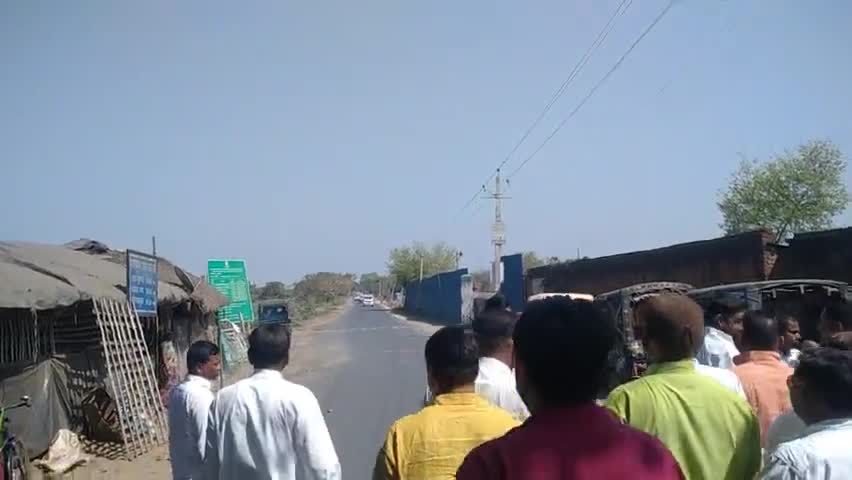लदोेआ मोड़ पर तारापुर विधानसभा से पहुचे पदाधिकारियों ने सांसद चिराग पासवान जी का किया भव्य स्वागत #लोजपाR मुंगेर#rohitsingh