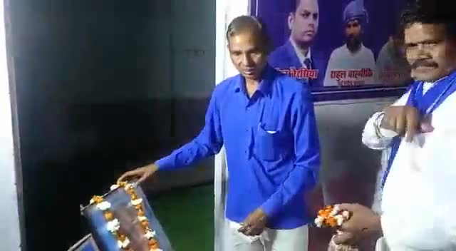 #मान्यवर_कांशीराम_साहब की जयंती 
#भीम_आर्मी एवं #आजाद_समाज_पार्टी ने  जिला ग्वालियर कार्यालय पर धूमधाम से मनाई