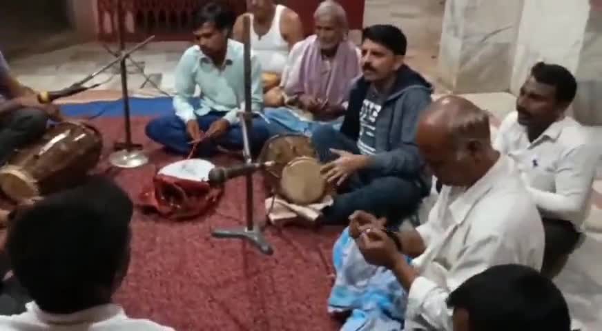 भवनाथपुर: टाउनशिप दुर्गा मंदिर में होली पर्व पर पारंपरिक तरीके से कीर्तन मंडली ने प्रस्तुत किए होली के गीत #उल्लास