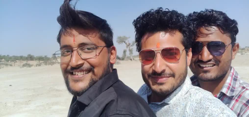 #मंजिल चाहे कितनी भी ऊंची हो,#रास्ते तो हमारे #कदमो के नीचे ही होते हैं।