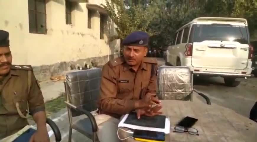 हथुआ: होली को लेकर #हथुआ थाना परिसर में शांति समिति की हुई बैठक।