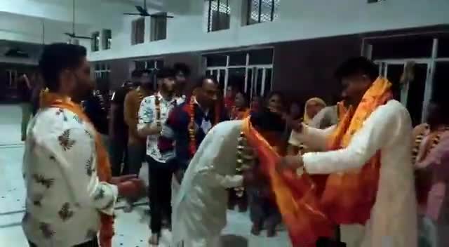 🚩#मेहंदीपुर #बालाजी में #गुरु महिन्द्र जी से #दीक्षा लेते नऐ #भगतजन परिवार !