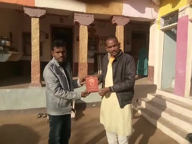 #मनुष्य का#शरीर की#रक्षा#पुलिस#सेना#कानून कभी कर सकते है वैसे#कश्मीर में नहीं किया परंतु दिमाग की रक्षा तो यह कभी भी नहीं कर सकते इसलिए हिंदुओं को बचने के लिए#सत्यार्थप्रकाश#पुस्तक की#शरण में आना ही चाहिए