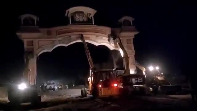 रावतभाटा: चूरू में रामदरबार लगी मूर्ति वाले गेट को गिराने के बाद मचा घमासान, रावतभाटा में भी हुई प्रतिक्रिया #सालासर _द्वार _ढहाय