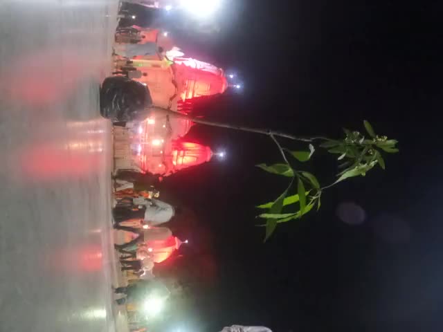 योगी आदित्यनाथ जी को पौधा भेंट किया गोरखनाथ मंदिर गोरखपुर
पर्यावरण संरक्षण की विश्व की सबसे लंबी साइकिल यात्रा 28693.1 किमी तय गोरखपुर पहुंचने पर ये योगी आदित्यनाथ जी को भेंट किया गया
#greenmannarpat