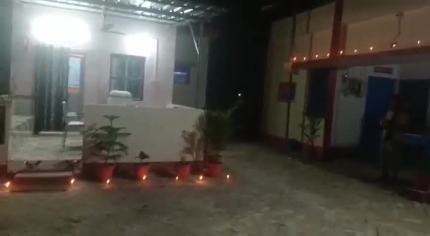 भोरे: बिहार दिवस के मौके पर प्रखंड के सरकारी कार्यालय दीपों से हुए जगमग #बिहार_दिवस