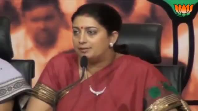 आखिकार अमेठी सांसद Smriti Zubin Irani जी ने सरकार के ख़िलाफ़ मोर्चा खोला ही दिया !

#LPGPriceHike