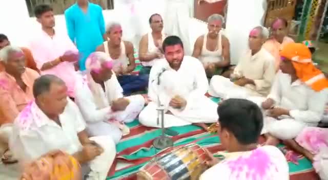 हुलासगंज: कोकरसा ,राधे कृष्ण मंदिर मे धूमधाम  से मनाया गया होली  महापर्व !! 
#holispecial 
#holisong 
#manoj92826