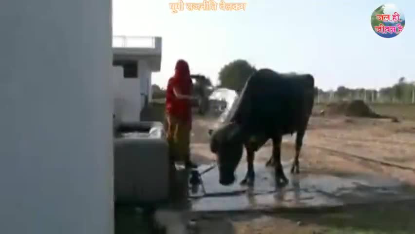 बिना जल के होय नहीं, कोई सा भी काम।
इसे साफ रखने हेतु, उपाय करें तमाम।।
आज #विश्व_जल_दिवस के अवसर पर स्वच्छ और सुरक्षित