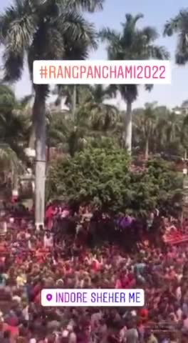 इंदौर: Happy holi 😍#viral#newslive24 #viralvideo#newsupdate