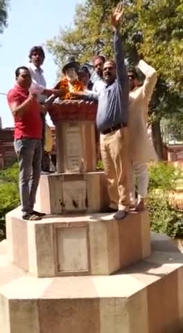 शहीदों की चिताओं पर लगेंगे हर बरस मेले, वतन पर मरने वालों का यही बाकी निशां होगा..#MohitAgarwalBjp