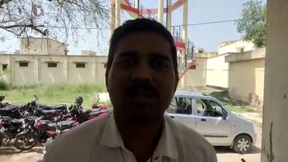 गौरीगंज: चार माह बाद बढ़े पेट्रोल-डीज़ल के दाम, घरेलू सिलेंडर भी हुआ महंगा गौरीगंज के लोगो की प्रतिक्रिया
#पेट्रोल_डीज़ल