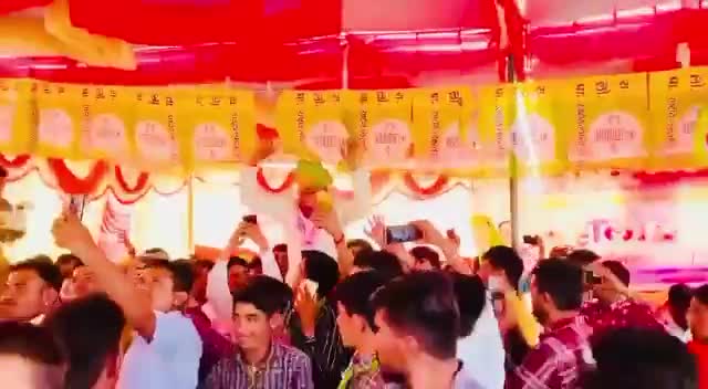 बायतु विधानसभा क्षेत्र के बाटाडू मुख्यालय पर “होली स्नेह-मिलन” कार्यक्रम में पार्टी कार्यकर्ताओं के साथ का दृश्य..
#बायतु #Baytu #TeamRLP #Batadu