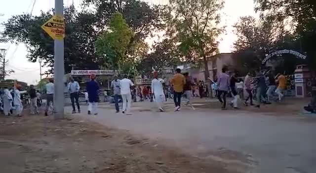#बारवा #Barwa #holi #होली #गैर_नृत्य सामाजिक परम्परा सांस्कृतिक विरासत की सहभागिता का आनन्द लेते
 #सुरेन्द्रसिंह_बारवा