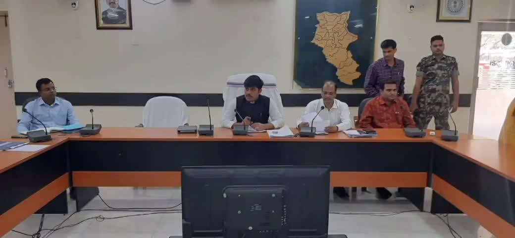 गढ़वा: गढ़वा जिला समाहरणालय में डीसी ने किया जनता दरबार का आयोजन#जनता#दरबार