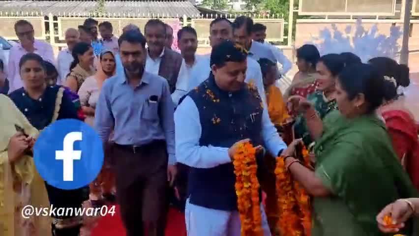 धरती माँ का आशीर्वाद लिए,हैं बुलंद हौसले हमारे।
देशभक्ति का कर्तव्य लिए,अब न रूकेंगे कदम हमारे।।
#कुटलैहड़ #BJP4Himachal