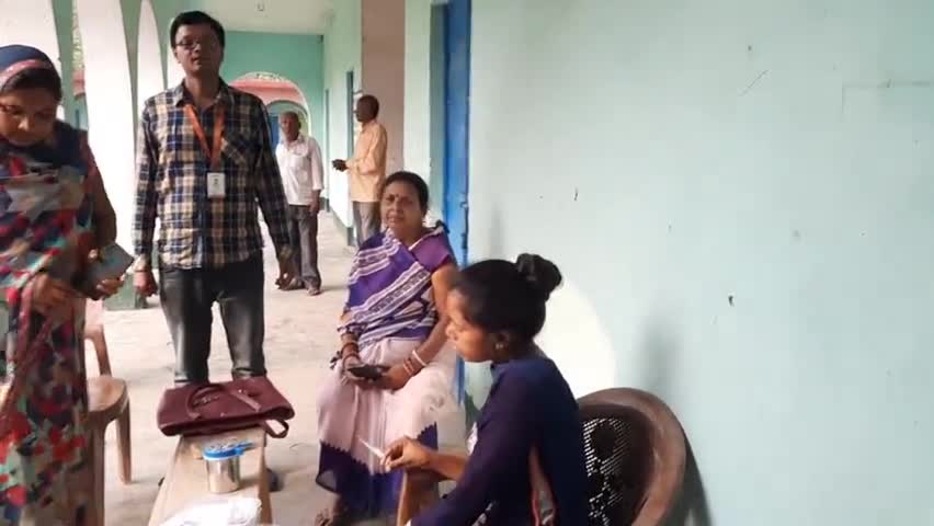 भरगामा: कोविड-19 का टीका लगाया गया उत्क्रमित मध्य विद्यालय थरुआ पट्टी में #covidvaccination