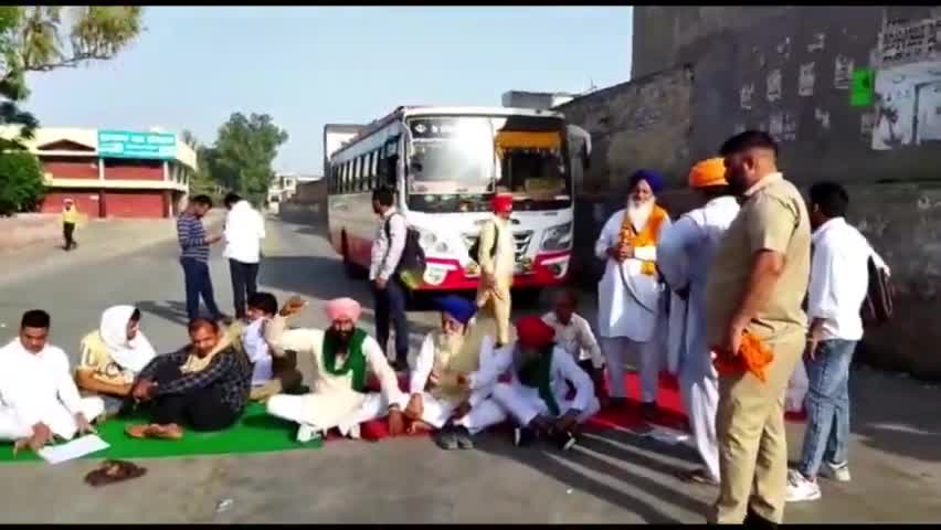 डबवाली: दो दिवसीय हड़ताल पर दूसरे दिन भी चक्का रहा जाम पहले दिन डबवाली में 672 कर्मचारी रहे हड़ताल पर #dabwalinews #हड़ताल #news