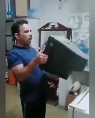 प्रधानमंत्री नरेंद्र मोदी एवं उनकी सरकार के मन की बात सुनिए महंगाई से बचने के उपाय :-
#मोदी_है_तो_महंगाई_है
