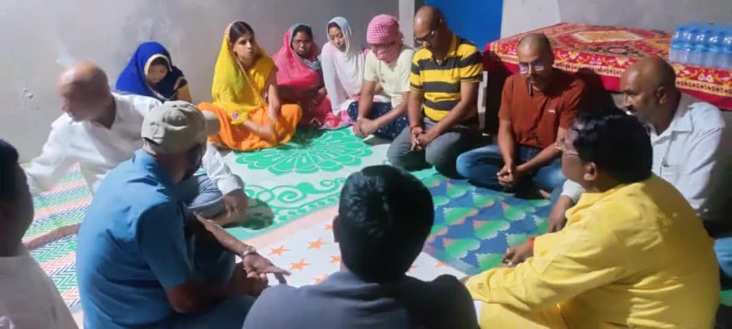 *कैबिनेट मंत्री अमरजीत भगत ने  जरही हादसे की पीड़िता के परिजनों से भेंट कर शोक संवेदना प्रकट की*
#sargujanews