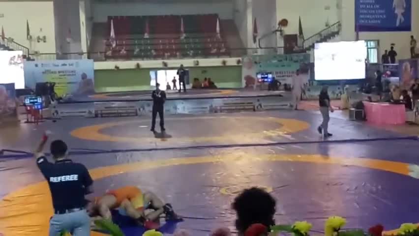 पटना ग्रामीण: कंकड़बाग के पाटलिपुत्र खेल परिसर में राष्ट्रीय कुश्ती प्रतियोगिता में पहलवान दिखा रहे दमखम 
#biharnews #kushti