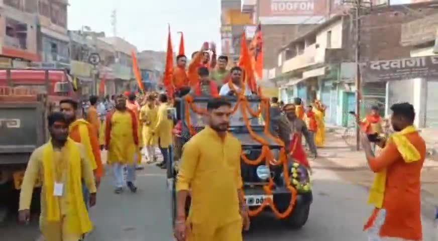 गढ़वा: गढ़देवी मोहल्ले के नरगिर आश्रम से 9 दिनों तक चलने वाला राम कथा का कलश यात्रा के साथ हुआ आगाज #कलश #यात्रा
