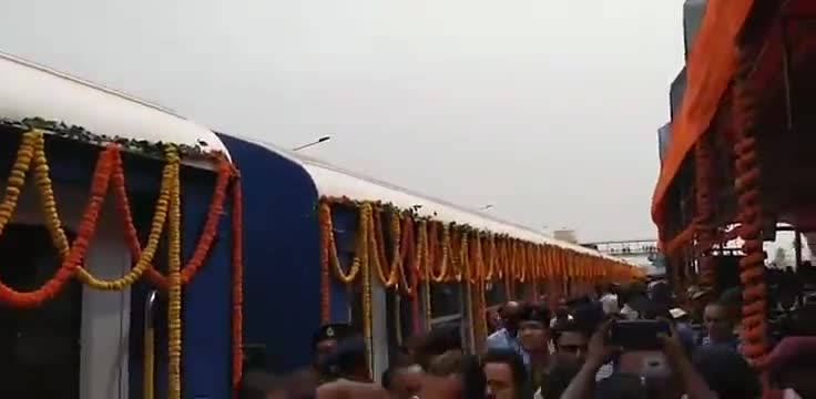 #दुल्हन की तरह सज गई ट्रैन इनरवा स्टेशन से आज दिन के 12 बजे जयनगर से जनकपुर के लिए जाएगी इंडो नेपाल ट्रैन।