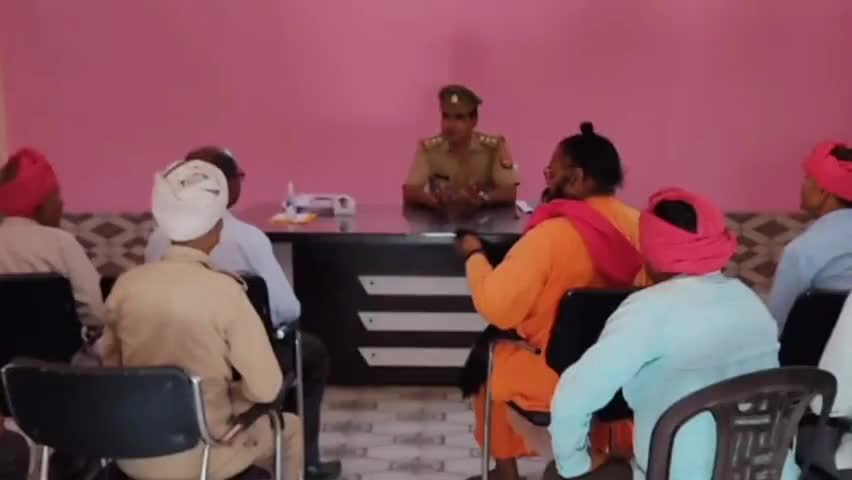डेरापुर: थाना प्रभारी मंगलपुर ने ग्राम प्रहरियों के साथ गोष्ठी कर की वार्ता, दिए आवश्यक निर्देश #पुलिस_प्रशासन