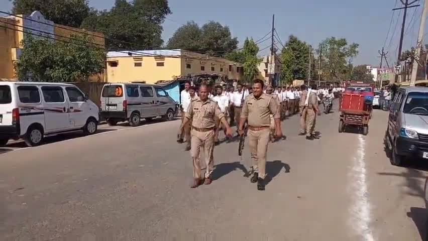 शिकारपुर: डीएपी इंटर कॉलेज से आर आर एस स्वयंसेवकों ने नगर के मुख्य बाजारों और मार्गों से होकर निकाला पथ संचलन निकाला #पथ_संचलन