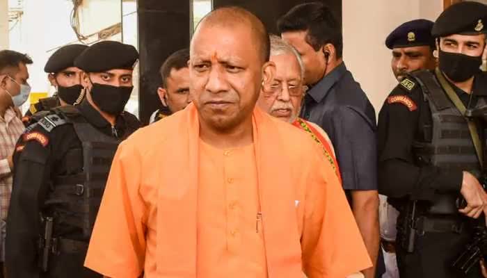 योगी सरकार का दूसरा बड़ा एक्शन, इस आरोप में औरैया के DM को किया सस्पेंड

#auraiya 
#suspend