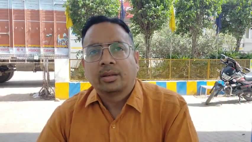 रायबरेली: लगातार बढ़ रहे डीजल पेट्रोल के दामों को लेकर एडवोकेट अतुल कक्कड़ से डिग्री कॉलेज पर की गई वार्ता
#पेट्रोल_डीज़ल