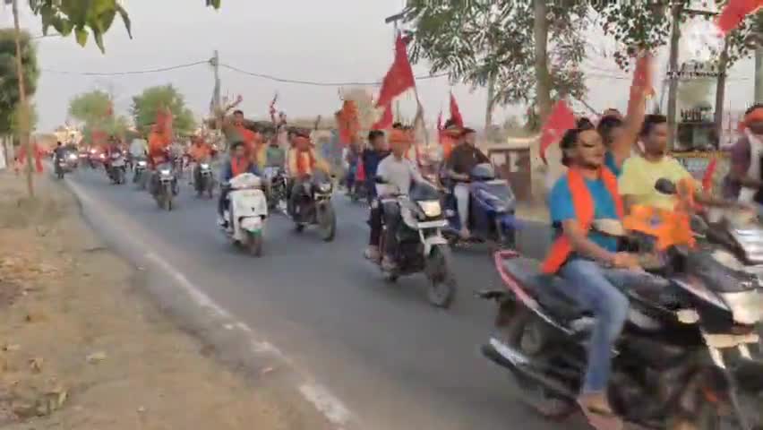 लातेहार: राम नवमी पूजा महासमिति के द्वारा जिला मुख्यालय में निकाला गया बाइक जुलूस #त्योहार