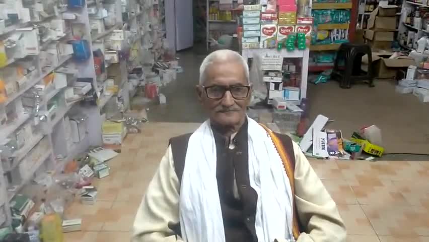 घोरावल: नवरात्रि में मीट की बिक्री पर प्रतिबंध लगाना है तो रमजान पर शराब पर बैन लगाने को लेकर प्रतिक्रिया देते समाजसेवी #रमज़ान