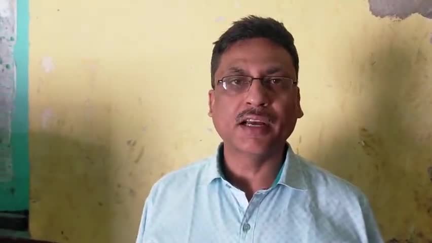 बिधूना: दुकानों के नाम पहले मराठी भाषा में लिखने के BMC के फरमान पर पत्रकार मुनीष ने कहा - ये देश की अखंडता के लिए खतरा है #भाषा