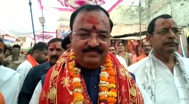 #मीरजापुर
डिप्टी CM  केशव प्रसाद मौर्य जी ने टेका माथा ,लिया आशिर्वाद