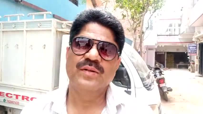 महराजगंज: डासना मंदिर के महंत के द्वारा दिए गए बयान का पटेरा पंचायत के पूर्व मुखिया उमेश शाही ने किया समर्थन #महंत