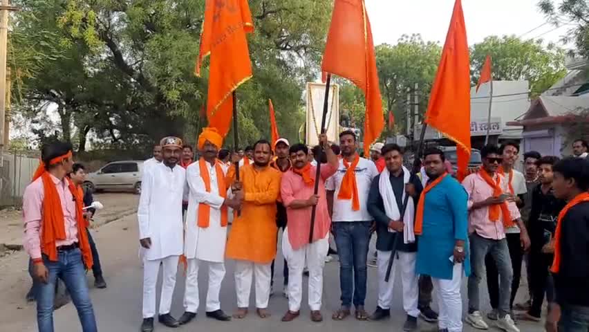 कल रामनवमी के अवसर पर #तालेड़ा  में आयोजित शोभायात्रा में शामिल रहा।
#जय_श्री_राम