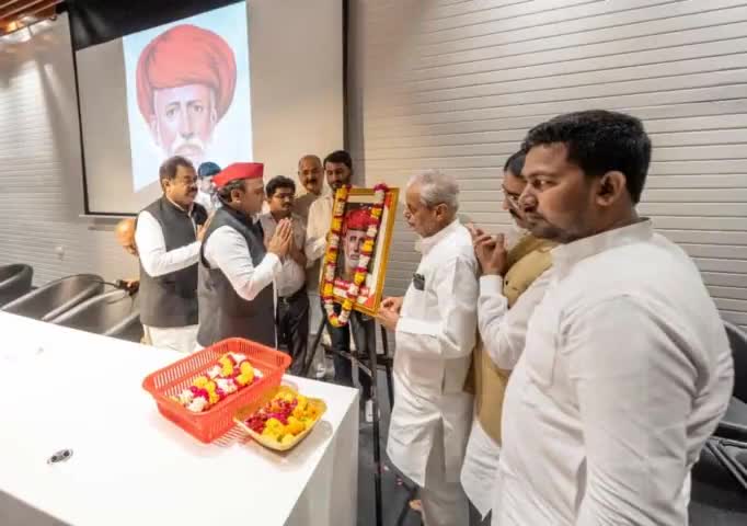 महान समाज सुधारक, विचारक, दार्शनिक और लेखक महात्मा ज्योतिबा फुले जी की जयंती पर आत्मिक नमन।

#ज्योतिबा_फुले  #JyotibaPhule