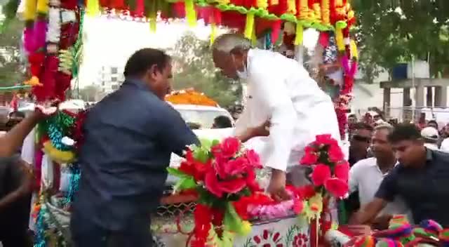 आवδ राजगीर घूमें
और टमटम सवारी का आनंद लδ 😀😊

#NitishKumar #Rajgir #Nalanda #tourists