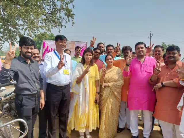 बिटिया को है विश्वास, अब सीतापुर का होगा 100 प्रतिशत विकास #पवांकुमारसिंह #mlcelection #एमएलसीचुनाव #सीतापुर #MLC