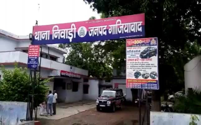 Modinagar niwadi thana Ke chetra ke gaon Sara mein ped kaatne ka hua video viral..#local_news #newsupdates #publichero