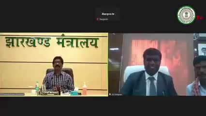 #मुख्यमंत्री_हेमंत_सोरेन देवघर जिला प्रशासन के साथ वीडियो कॉन्फ्रेंसिंग के माध्यम से पन्नालाल जी को सम्मानित किया।
