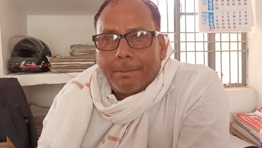 चकरनगर: कांग्रेस को वाड्रा से नहीं मिलेगी मजबूती, लोग उन्हें गांधी परिवार से नहीं जोड़ पाएंगे: अधिवक्ता मुकेश यादव #रॉबर्ट_वाड्रा
