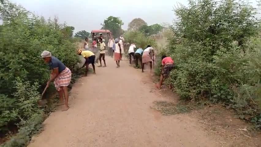 अनगड़ा: #गोला: Bisa Gaw Me Aaj Saaf safai kiya gya aaj Bisa Me Yag ke liye Bhumi Pujan hoga.