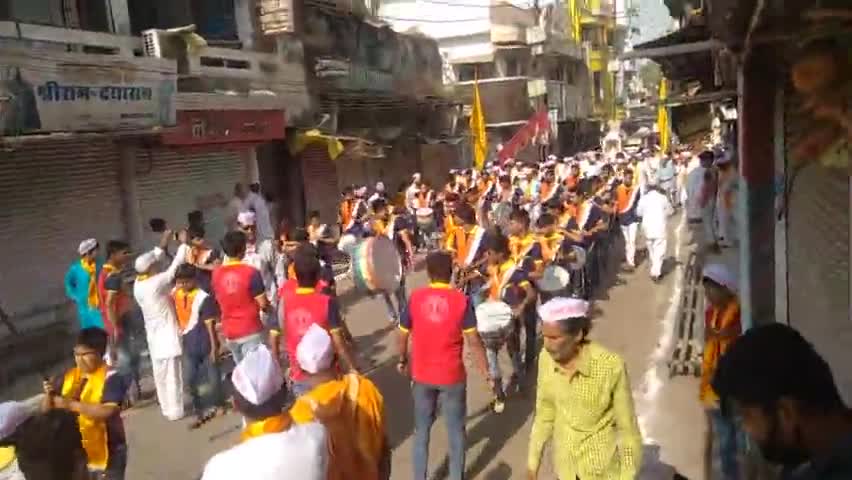 विदिशा नगर: महावीर जयंती के सुभ अवसर पर  जैन समाज द्वारा आयोजित एक कार्यक्रम किया गया 
जिसमे सभी ने योगदान दिया
#जैन धर्म#जैन समाज