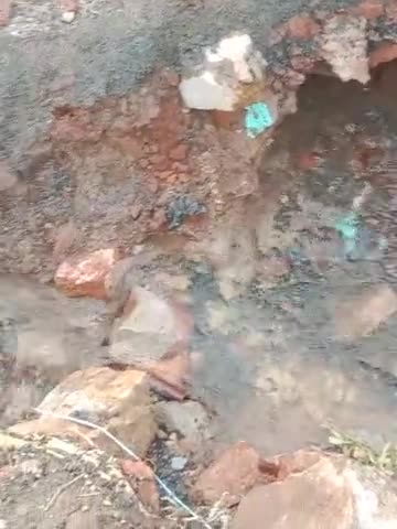 मानपुर: #Bhusunda#bala#par ka taink ka paimp lik ho Jane ke karan pani ki barbadi ho gayi  M.A.V ke pass pani ka jamau ho chuka