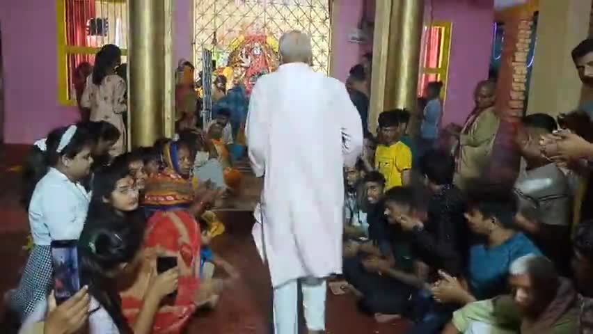 चैत नवरात्र में मैया के प्रागण में ये क्या हो रहा है?क्या सच में कन्या होती है देवी का रूप? #नवरात्र #कटरिया #कटिहार